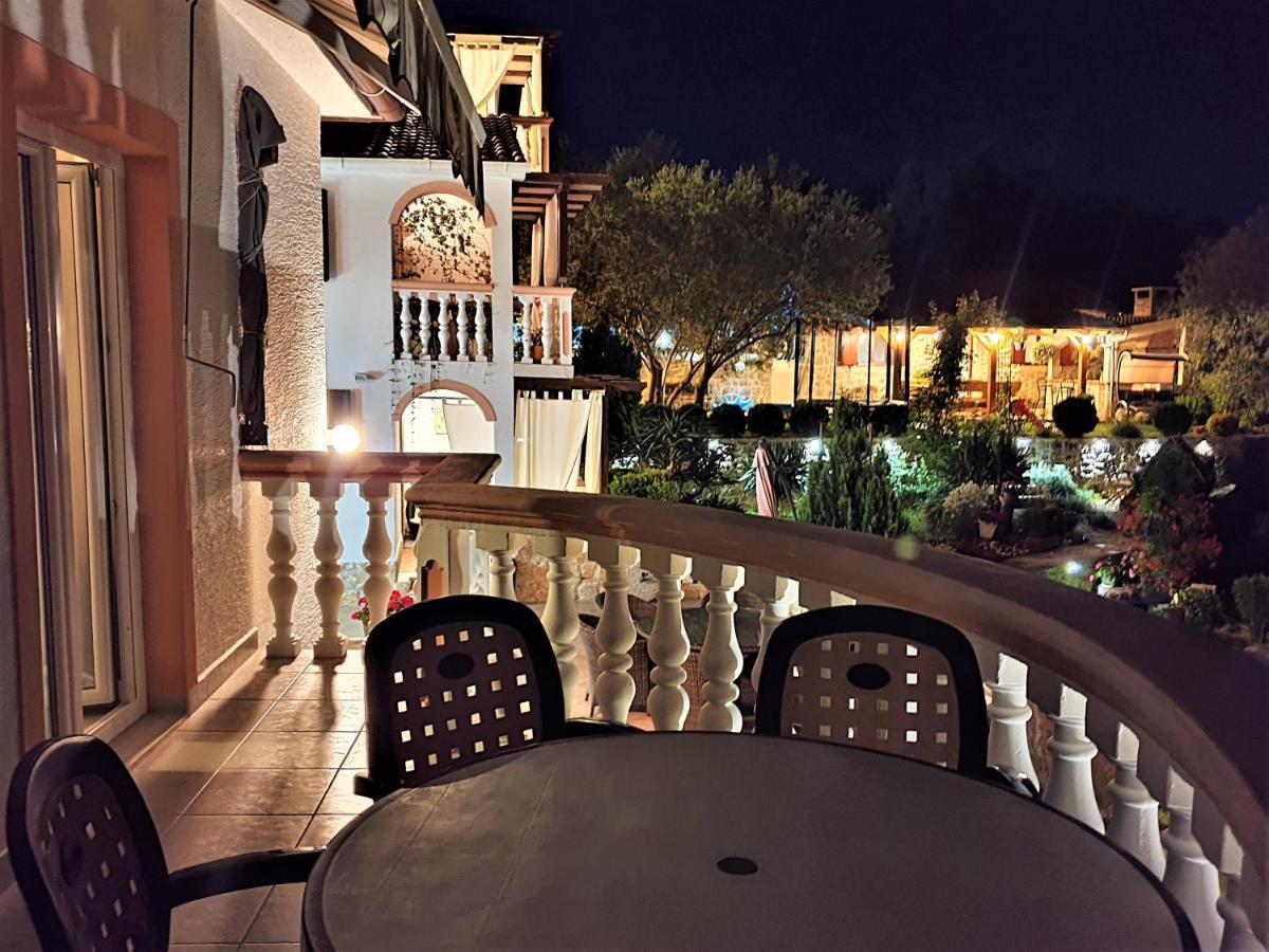 Apartments Katicin Poljana  ภายนอก รูปภาพ